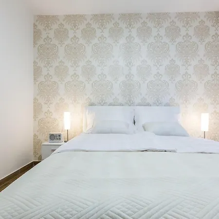Villa Modern Escape With Private Pool - 4 Bedroom Zara