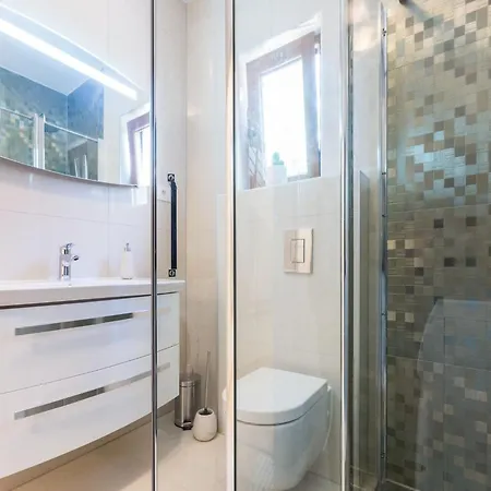 Modern Escape With Private Pool - 4 Bedroom Villa Zara